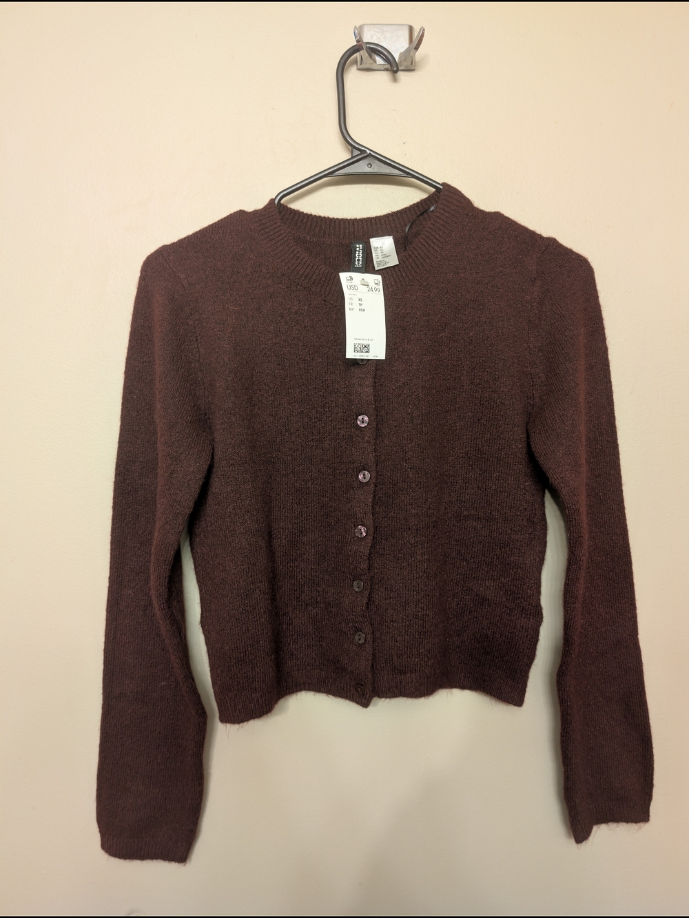 Button-Front Crewneck Cardigan in Maroon